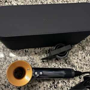 Dyson Supersonic Hair Dryer Complete Set w/ Presentation Case – BRAND NEW LE